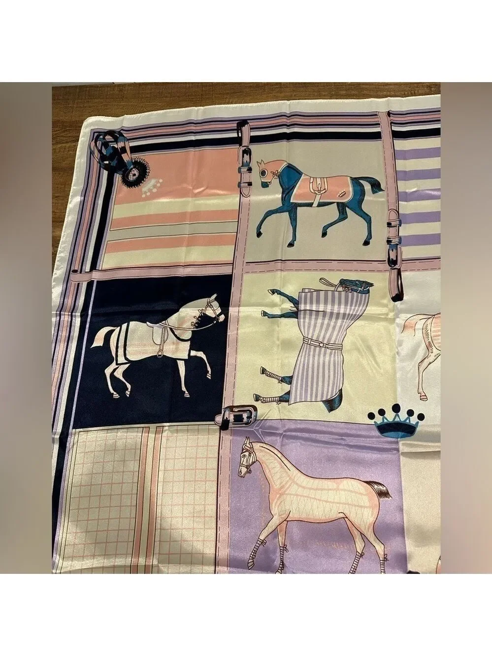 Square Scarf - Luxury Horse Novelty Print on 100% Satin Feeling Polyester NWOT